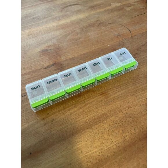 Days of the Week Pill Organizer - Picture 1 of 5